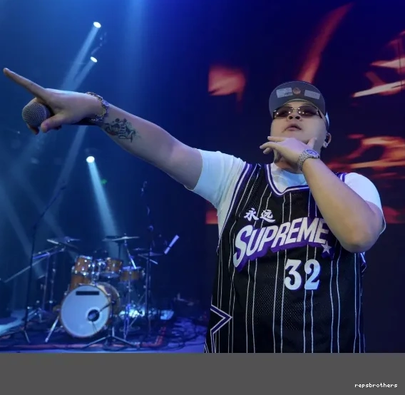 BASKETBALL ￥149 24SS STAR JERSEY 0728